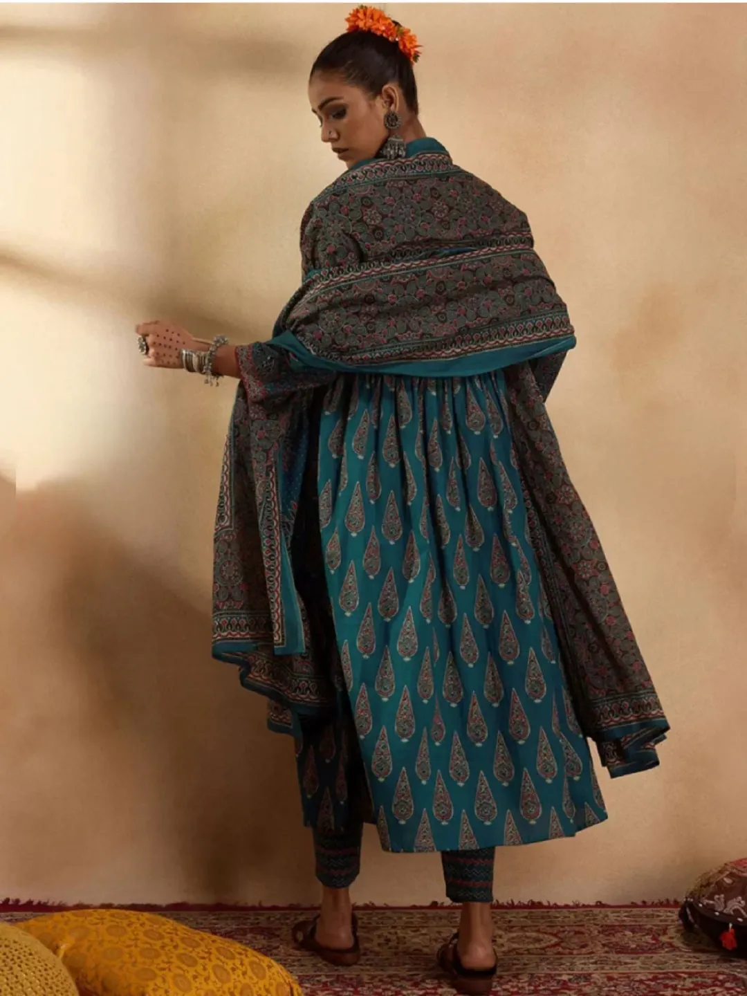 Ethnic Motifs Printed V-Neck Pure Cotton Kurta Set