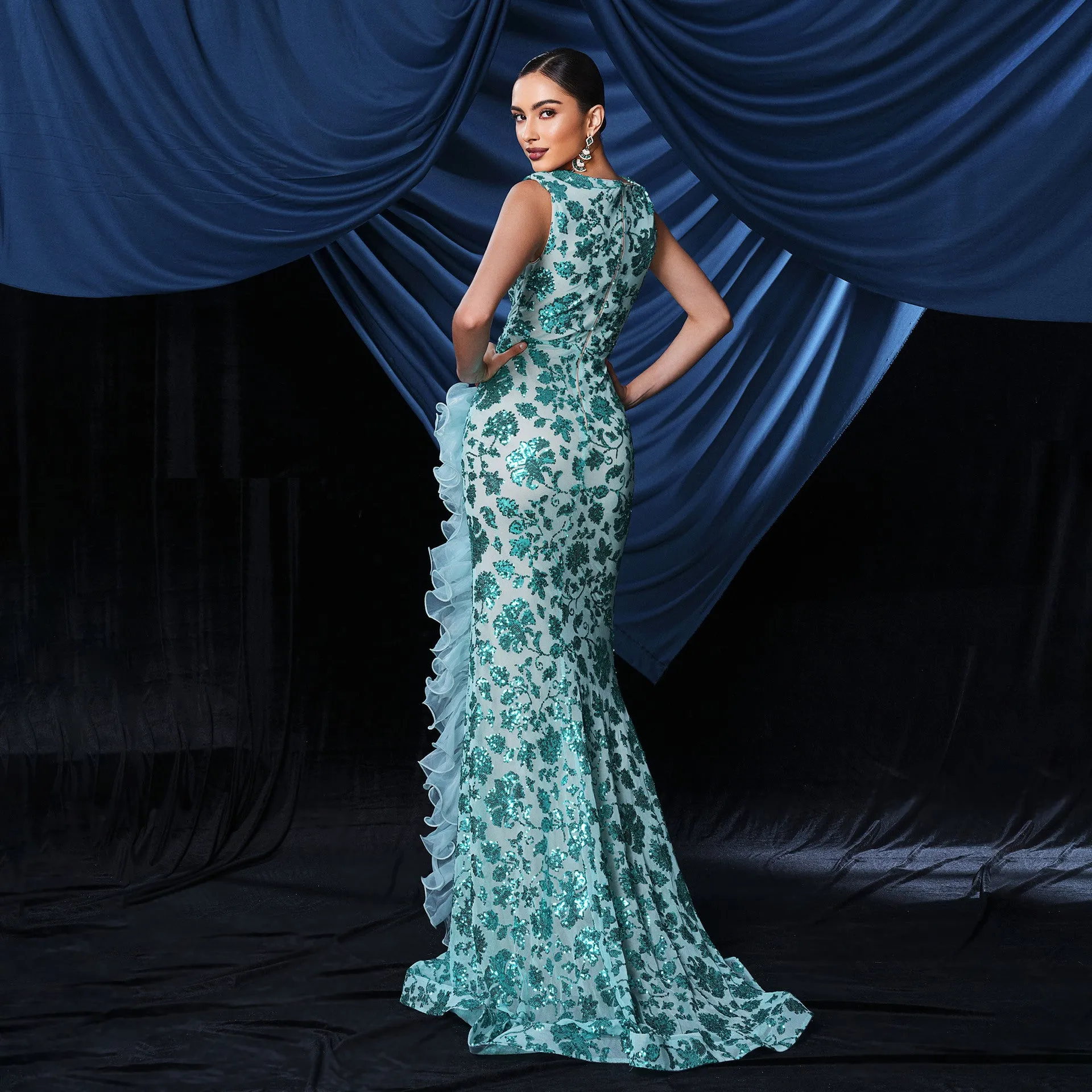Sexy Long Sequin Sleeveless Cocktail Evening Dress