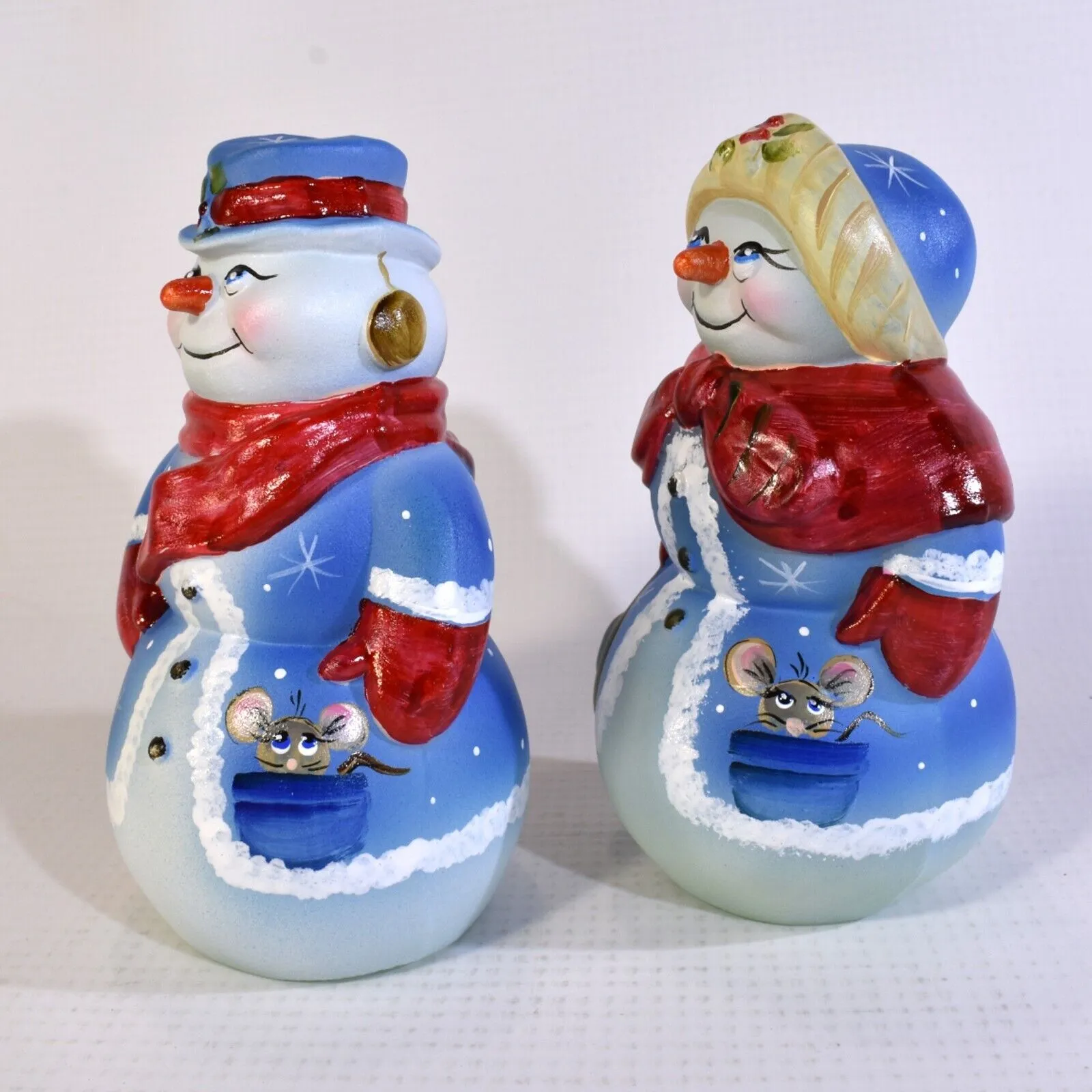 Snowman Snowlady Fenton Gift Shop Limited Edition figurines mouse in pocket